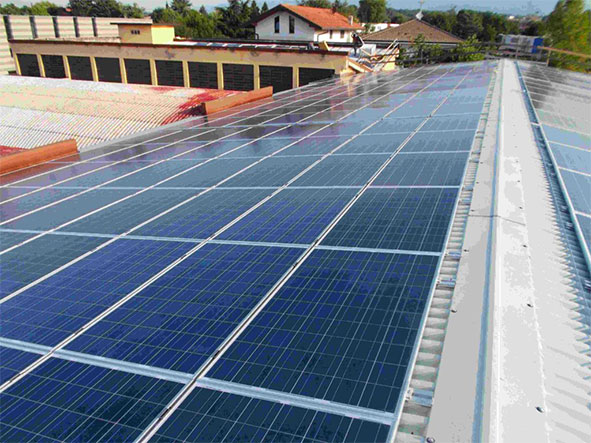 Impianto fotovoltaico industriale ad Arosio