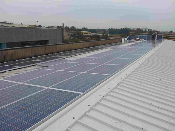 Impianto fotovoltaico industriale a Cermenate