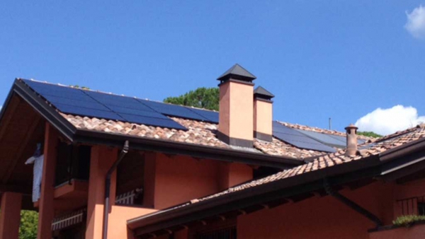 Realizzazione Impianto fotovoltaico privato a Ello in Provincia di Lecco di 4 kw